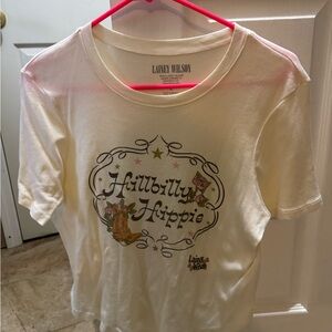 Lainey Wilson Cream Graphic Tee fits small